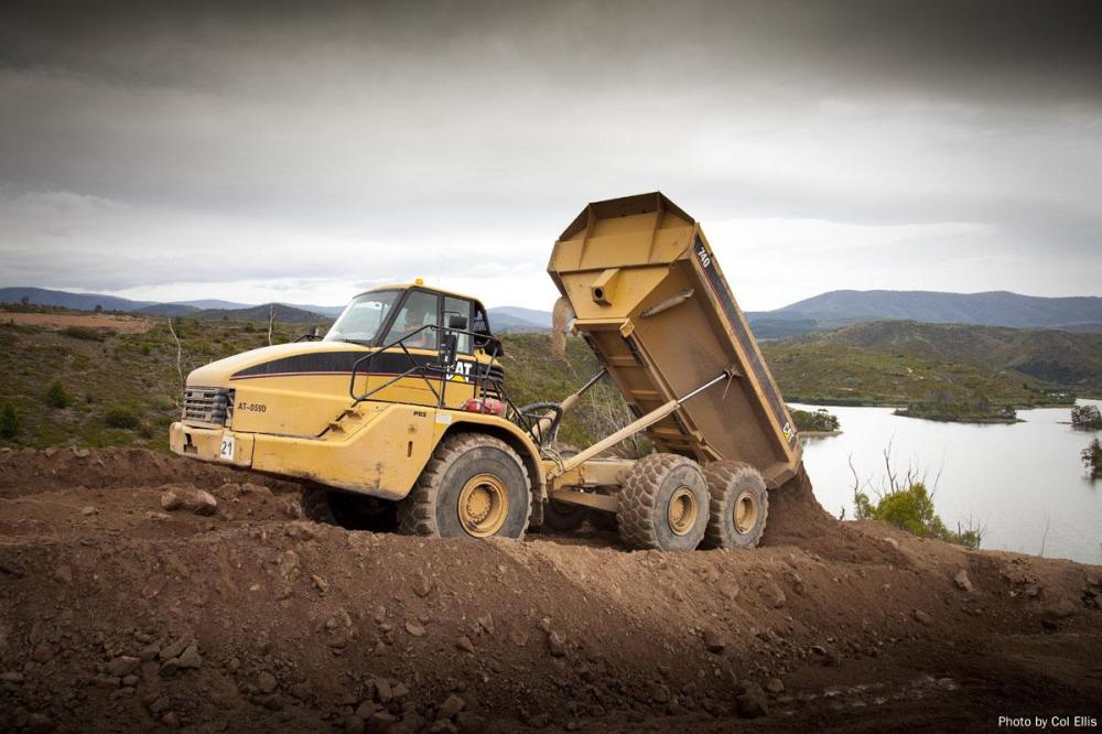 Moving earth for lower haul road